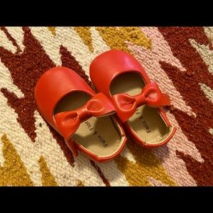 Red dress shoes with bow, baby girl size: 12-18M